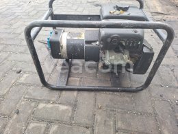 Online aukce: HITACHI  HITACHI E24SP