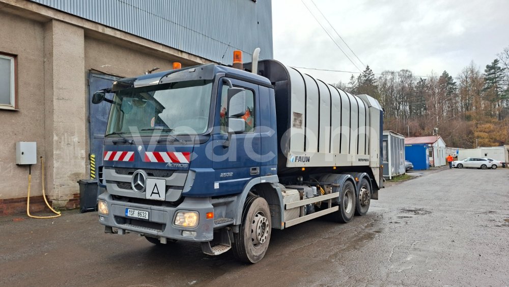 Aukcja internetowa: MB  ACTROS 2532 L 6X2
