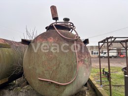 Online auction:   NÁDRŽ NA TOPNÝ OLEJ