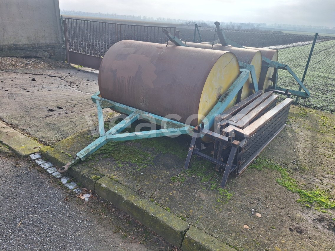 Online auction:   PS 5-019  3-DÍLNÝ VÁLEC LUČNÍ