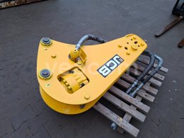 Online auction: JCB  KLADIVO