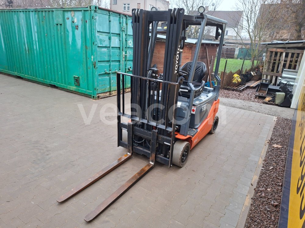 Online aukce: TOYOTA  8FBM16T