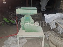 Online aukce:   KOVOVÝROBA TRNAVA 150 ŠROTOVNÍK KLADIVKOVÝ