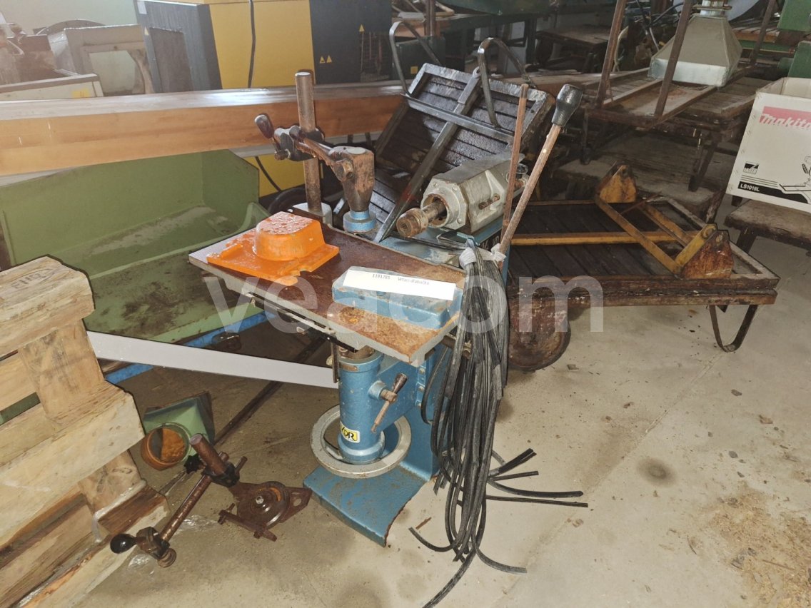 Online aukce:   VRTACÍ DLABAČKA KDR VD 30