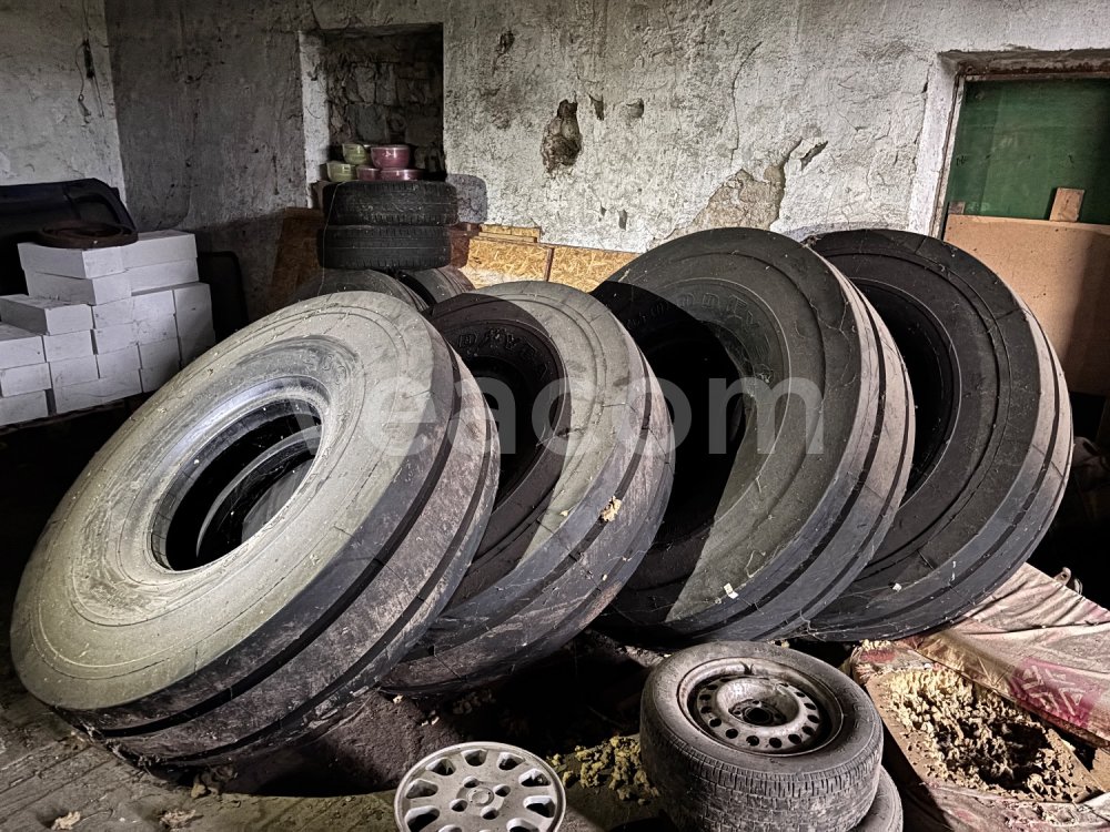 Online auction:  GOODYEAR UNISTEEL EV-4R INDUSTRIAL 16.00R25