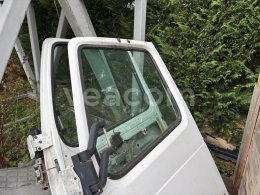 Online aukce:   DVERE KABÍNY NA VOLVO FH12