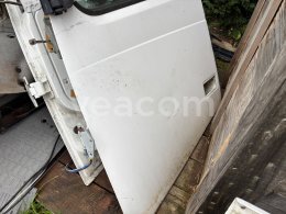 Online aukce:   DVERE KABÍNY NA VOLVO FH12