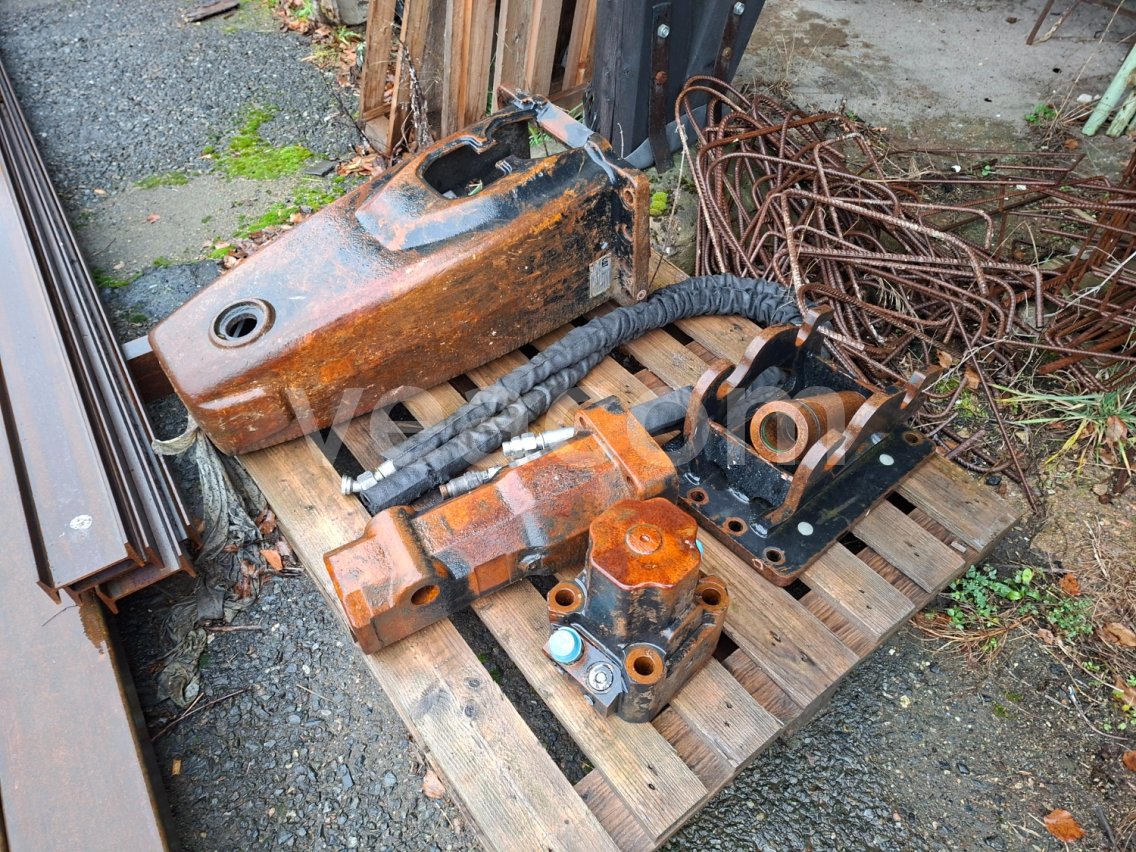 Online aukce: CATERPILLAR  H55E S HYDRAULICKÉ KLADIVO