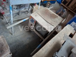 Online aukce:   ELEKTRICKÝ VRÁTEK OKRESNÍ PRŮMYSLOVÝ A OPRAVÁRENSKÝ PODNIK VSETÍN SVŠ 125A