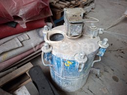 Интернет-аукцион:   TLAKOVÁ NÁDOBA NA MALÍŘSKOU BARVU KOVOFINIŠ PM 2