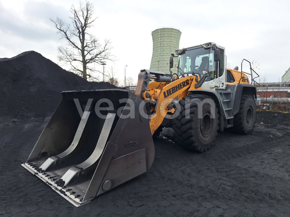 Интернет-аукцион: LIEBHERR  L 566 4X4