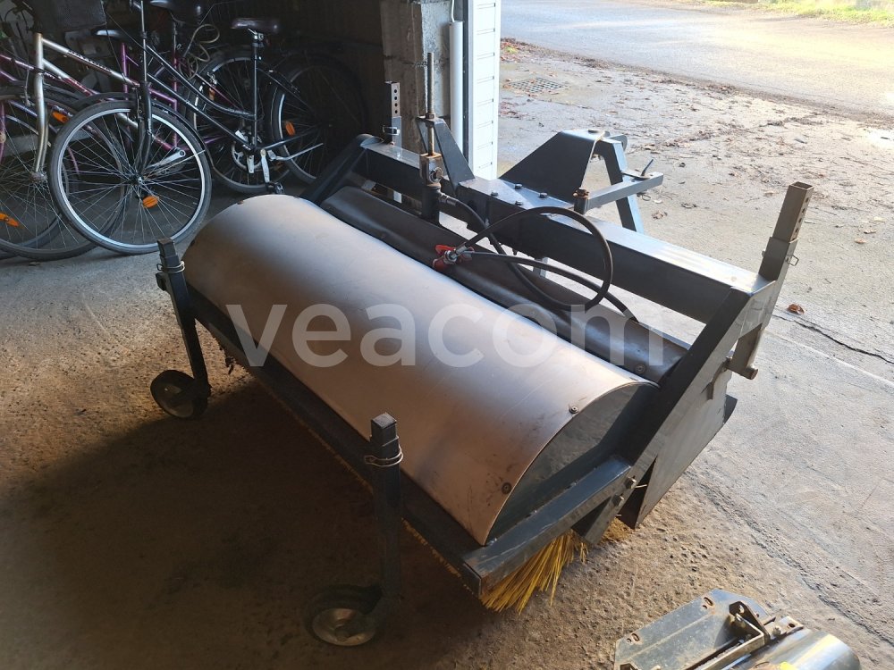 Online auction:  ČISTÍCÍ KARTÁČ