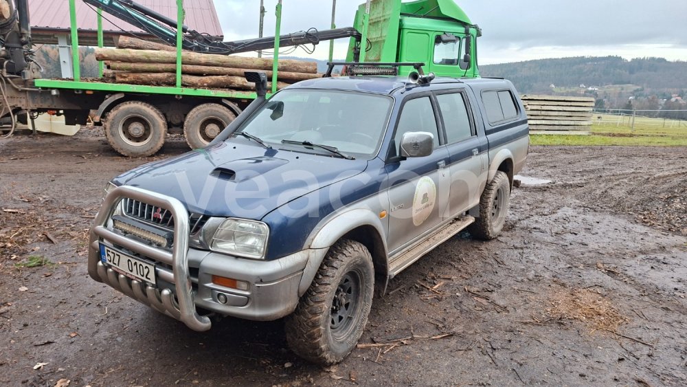 Online auction: MITSUBISHI  L 200 4X4