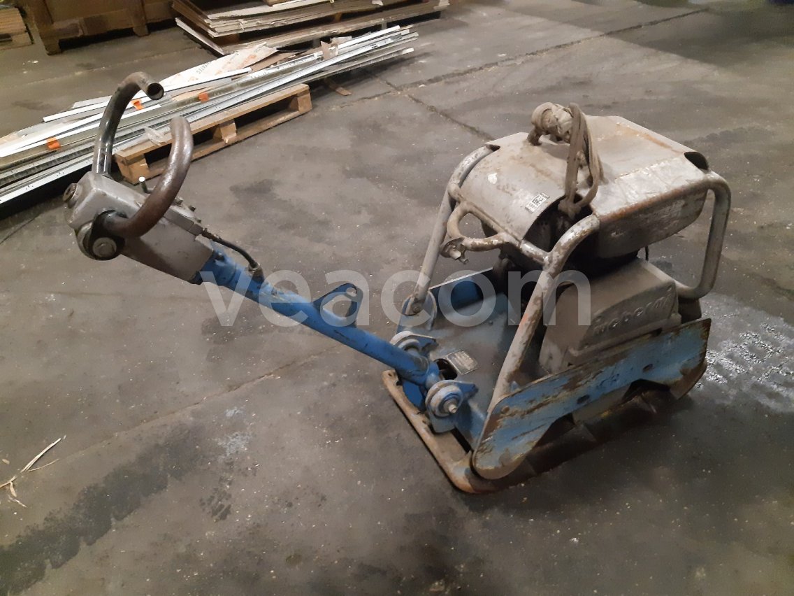 Online auction:   WEBER MT CR4