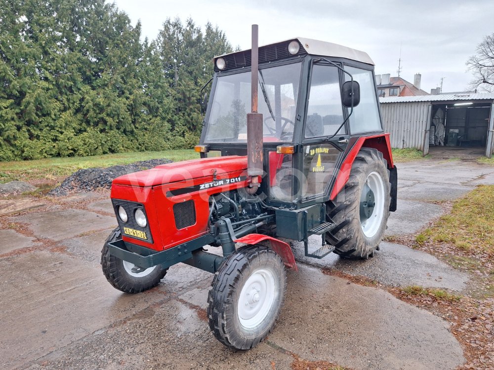 Online auction: ZETOR  7011