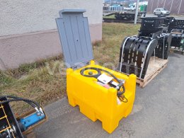 Online aukce:   KLAMER DTK 240 NÁDRŽ NA NAFTU S ČERPADLEM