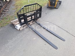 Online aukce: GIYI  GY DHC VIDLE NA NAKLADAČ