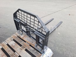 Online aukce: GIYI  GY DHC VIDLE NA NAKLADAČ