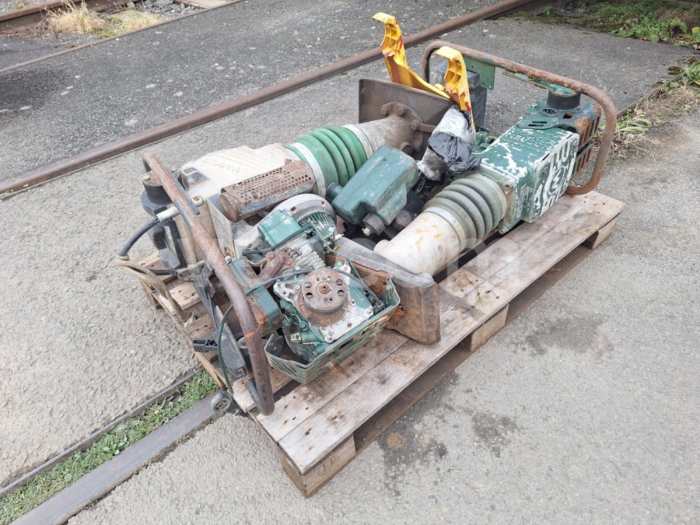 Интернет-аукцион: WACKER  VIBRAČNÍ PĚCHY NA NÁHRADNÍ DÍLY