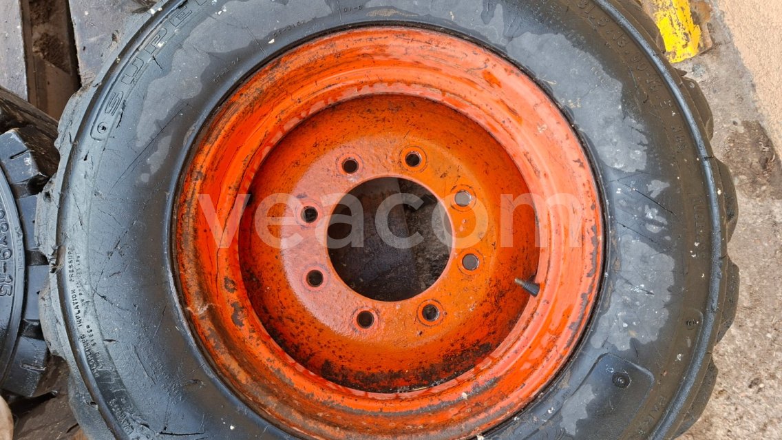 Online auction:   PNEUMATIKY NA SMYKOVÝ NAKLADAČ BOBCAT