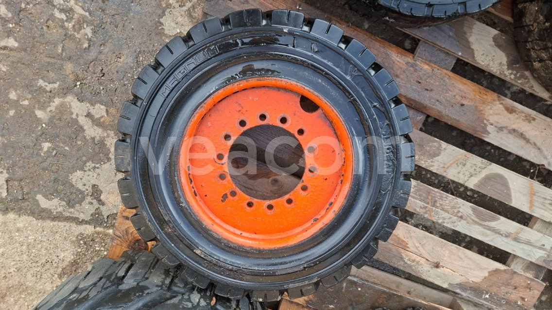 Online auction:   PNEUMATIKA MAGNUM