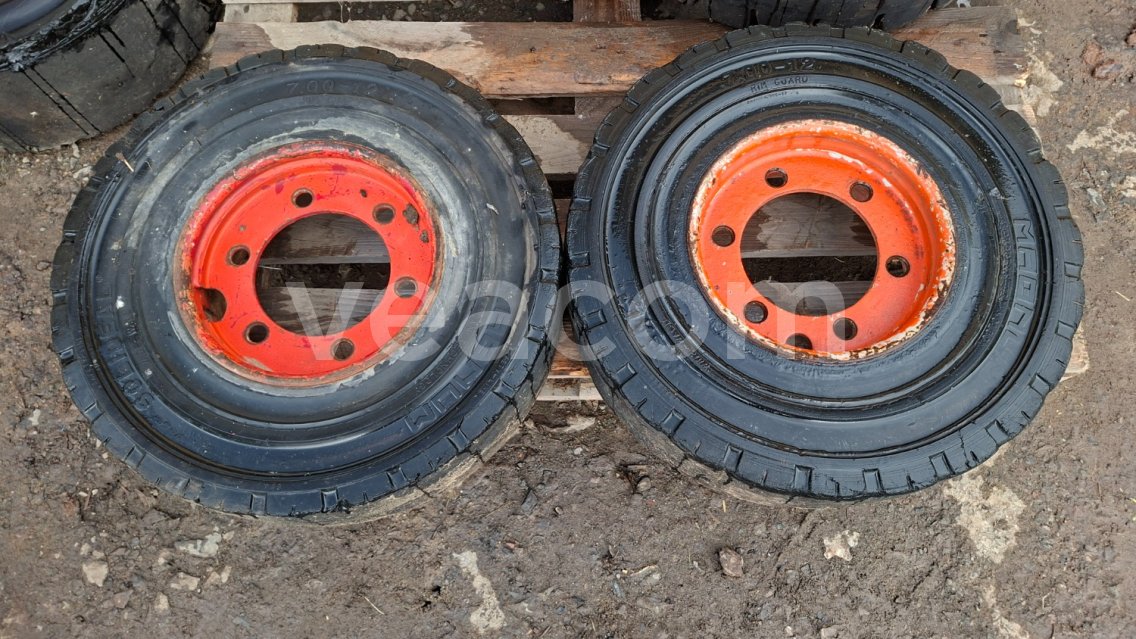 Online auction:   PNEUMATIKY MAGNUM