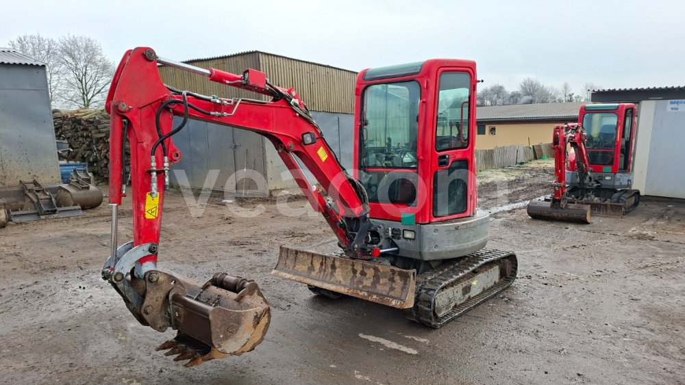 Online auction: BOBCAT  E26 EM