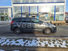 Online auction: PEUGEOT  5008