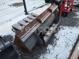 Online aukce:   LOPATA NA NAKLADAČ 150 CM