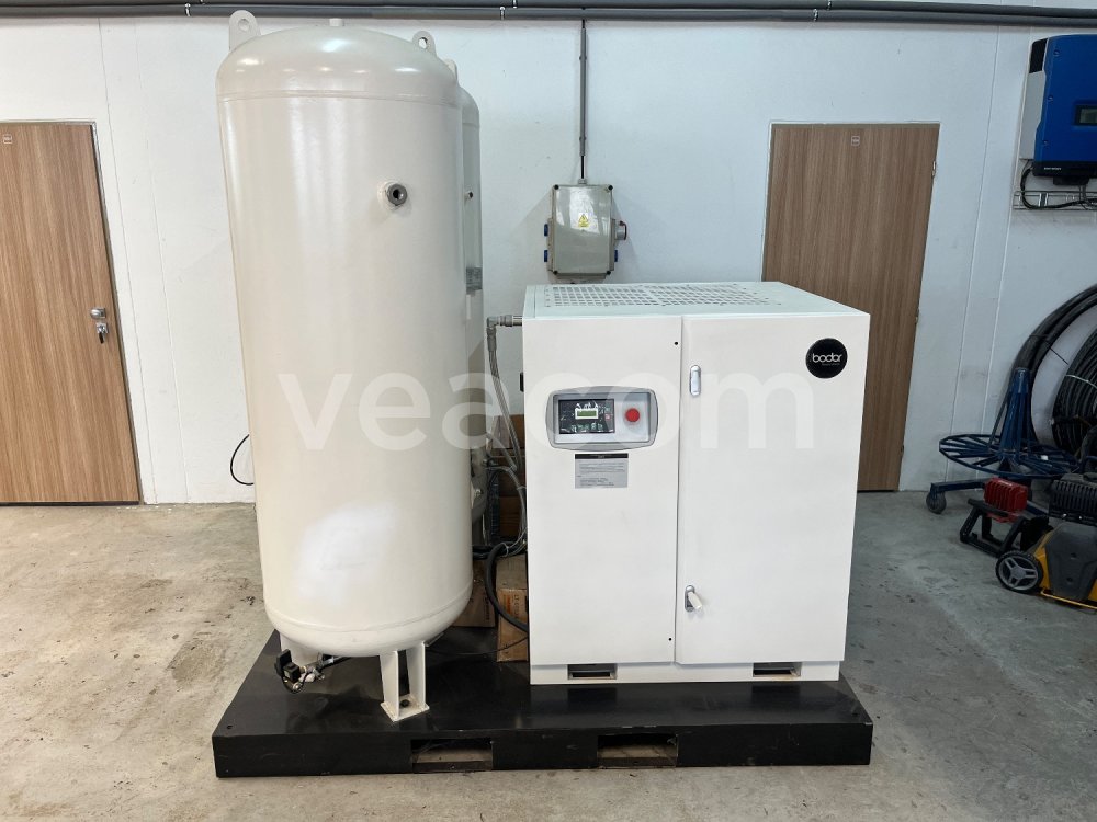 Online aukce:  GUNAIYOU AIR COMPRESSOR TG 35 16/1.2