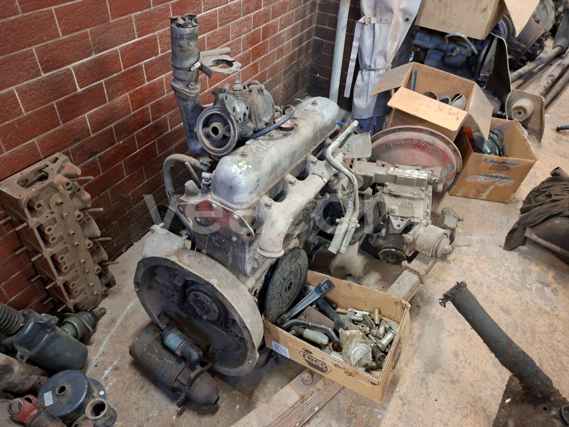 Online aukce:   MOTOR S PŘEVODOVKOU A SOUBOR NÁHRADNÍCH DÍLŮ Z AVIA A31