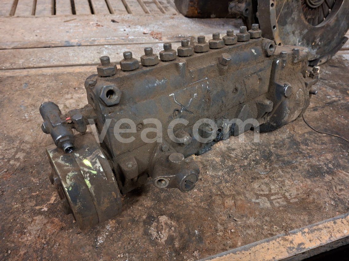 Online aukce:   VSTŘIKOVACÍ ČERPADLO Z TATRA T 815 DESETIVÁLEC