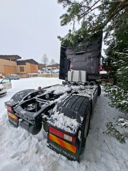 Online aukce: RENAULT  T 480