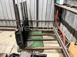 Online aukce:  VÍCEPALETOVÝ MANIPULÁTOR VZV