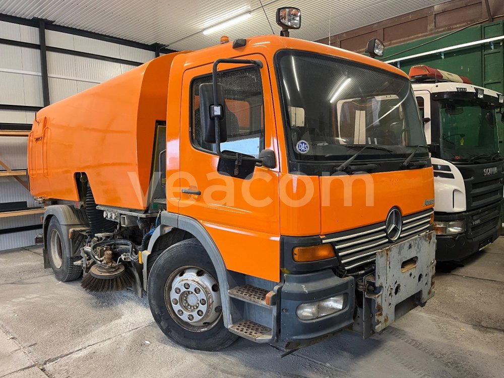 Online auction: MB  ATEGO 1318
