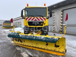 Online auction: MAN  18.440 4X4 BB + PRÍSLUŠENSTVO