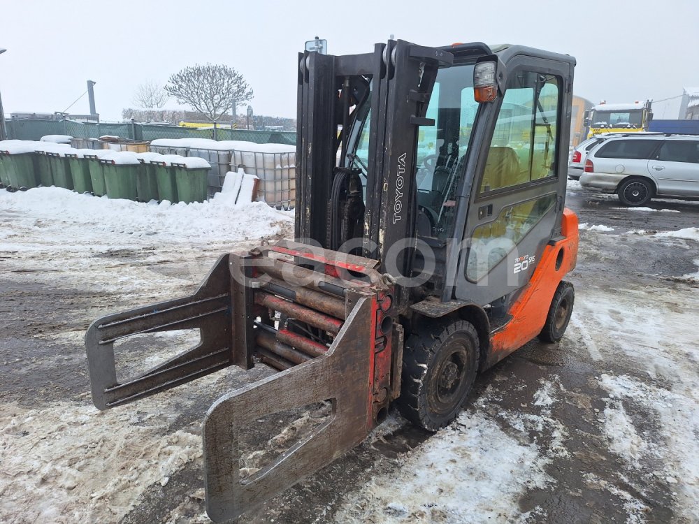 Online auction: TOYOTA  TONERO 20