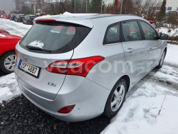 Online auction: HYUNDAI  I 30