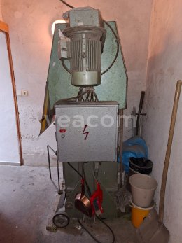 Online aukce:   ELEKTROMECHANICKÝ VERTIKÁLNÍ PAKETOVACÍ LIS KOVENTA EL-4S