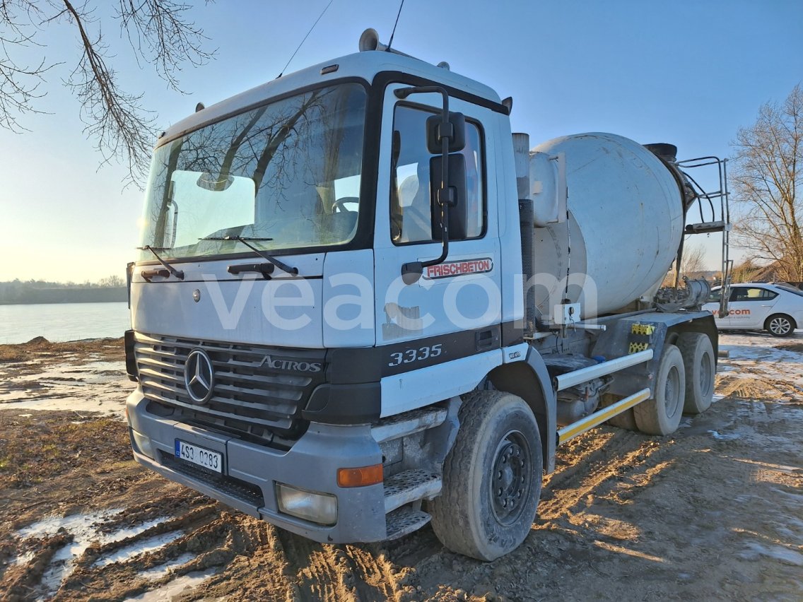 Online auction: MB  ACTROS 3335 6X4 + MIX
