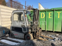 Online aukce: UNICARRIERS  1Q2L25Q