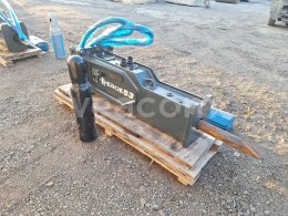 Online árverés:   HEROE 53