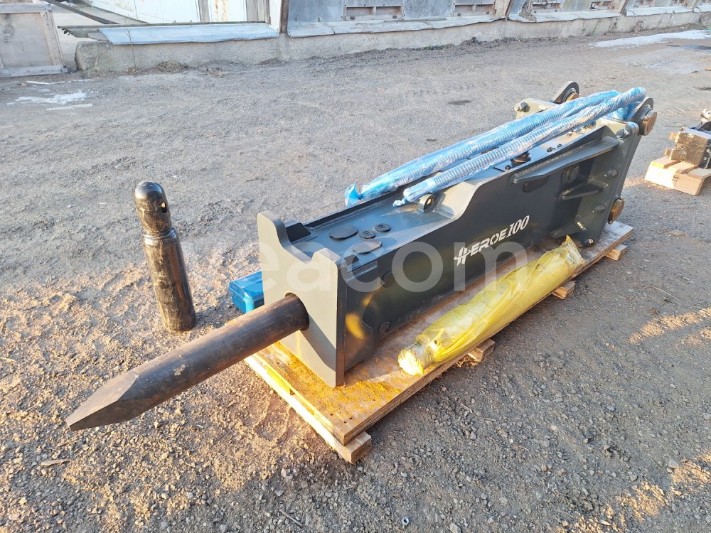 Online árverés:  HEROE 100