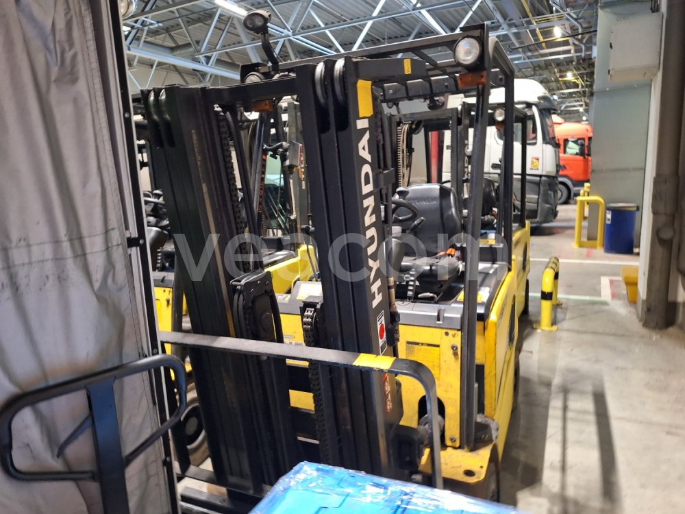 Online auction: HYUNDAI  HYUNDAI 25BH-9