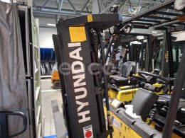 Online aukce: HYUNDAI  HYUNDAI 25BH-9