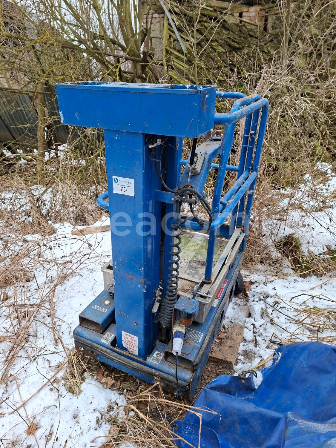 Інтернет-аукціон:   NÍZKOÚROVŇOVÁ MOBILNÍ ZDVIHACÍ PRACOVNÍ PLOŠINA NANO SP