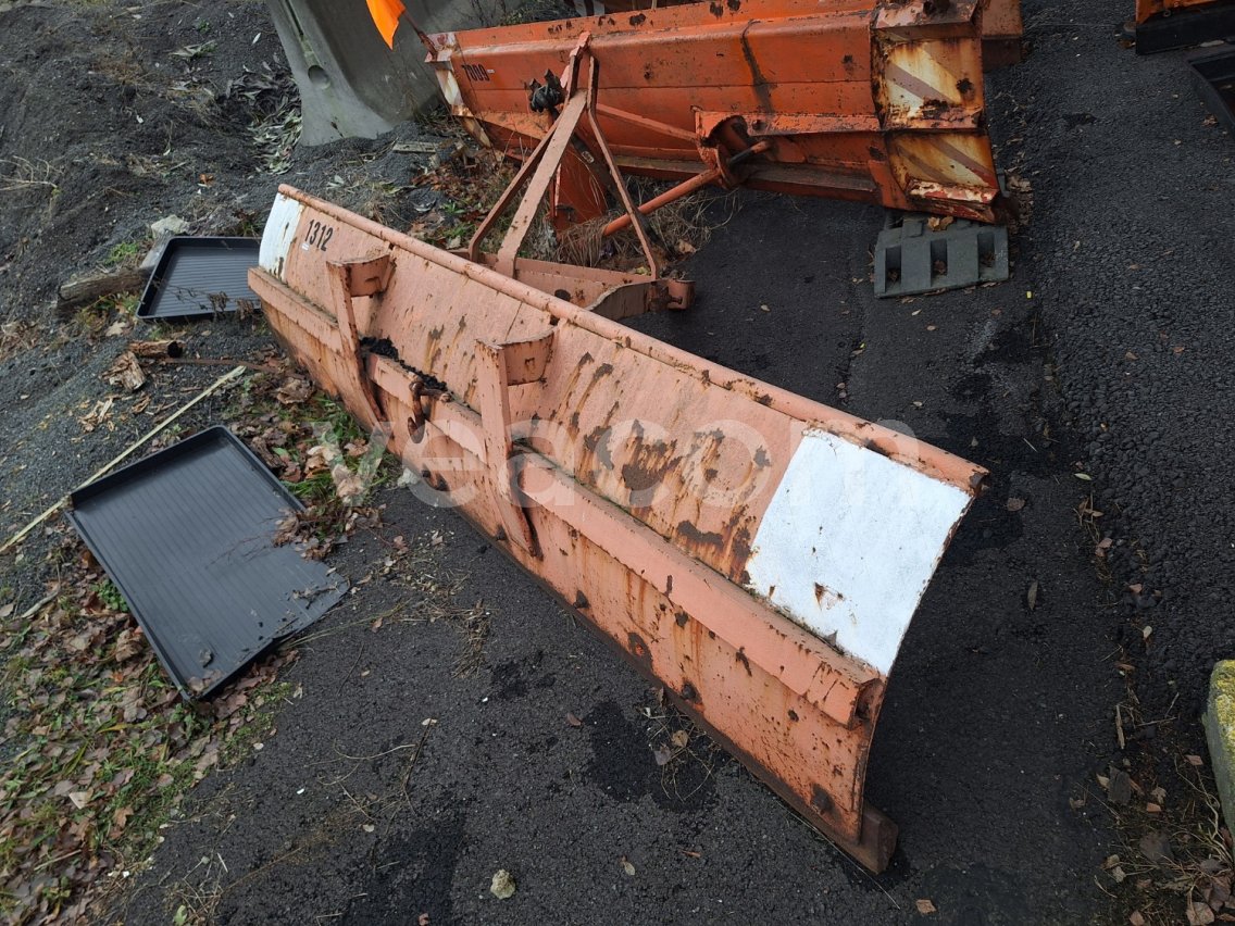 Online aukce:   TRAKTOROVÁ RADLICE ZADNÍ NR30 (JU 1312)