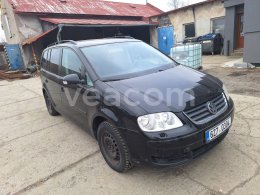 Online aukce: VOLKSWAGEN  TOURAN
