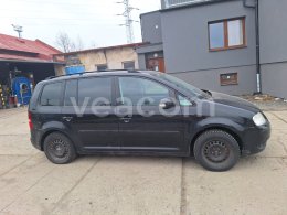 Online aukce: VOLKSWAGEN  TOURAN