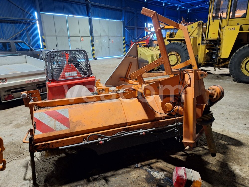 Online aukce:  Z-HORAL TRAKTOROVÝ ZAMETAČ (JU 1188)